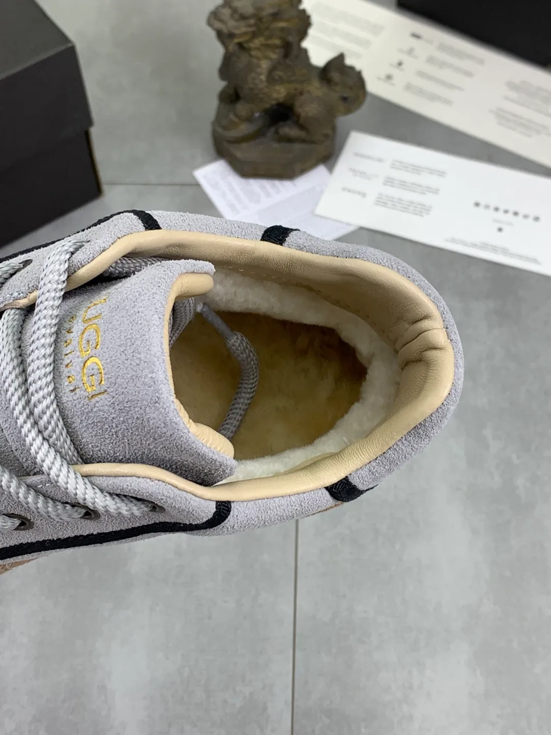 Men's men's shoes 💰P580 new arrival 🆕🆕🆕 IUGGI clown casual sneakers, the sultry clown feels like a visual, 26-year upgrade, suede, light and comfortable, versatile style, wool lining, comfortable and warm, rubber outsole, non-slip and firm size: 39-44, three colors 968-3
